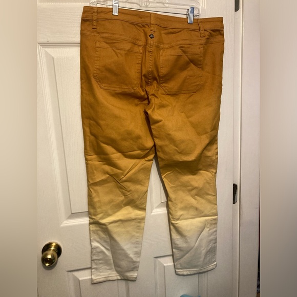 *NWT* Prana yellow ombré pants - Picture 2 of 4